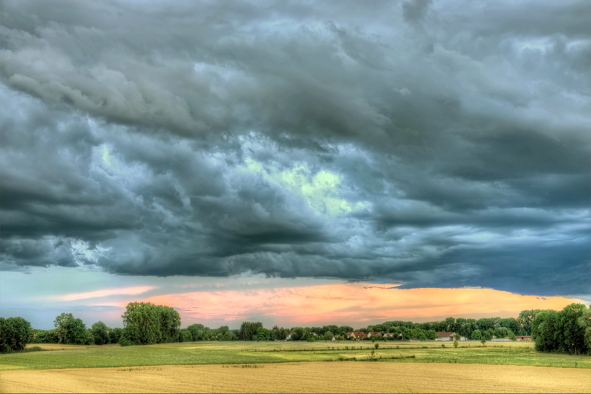 DSC01124_5_6_tonemapped.jpg